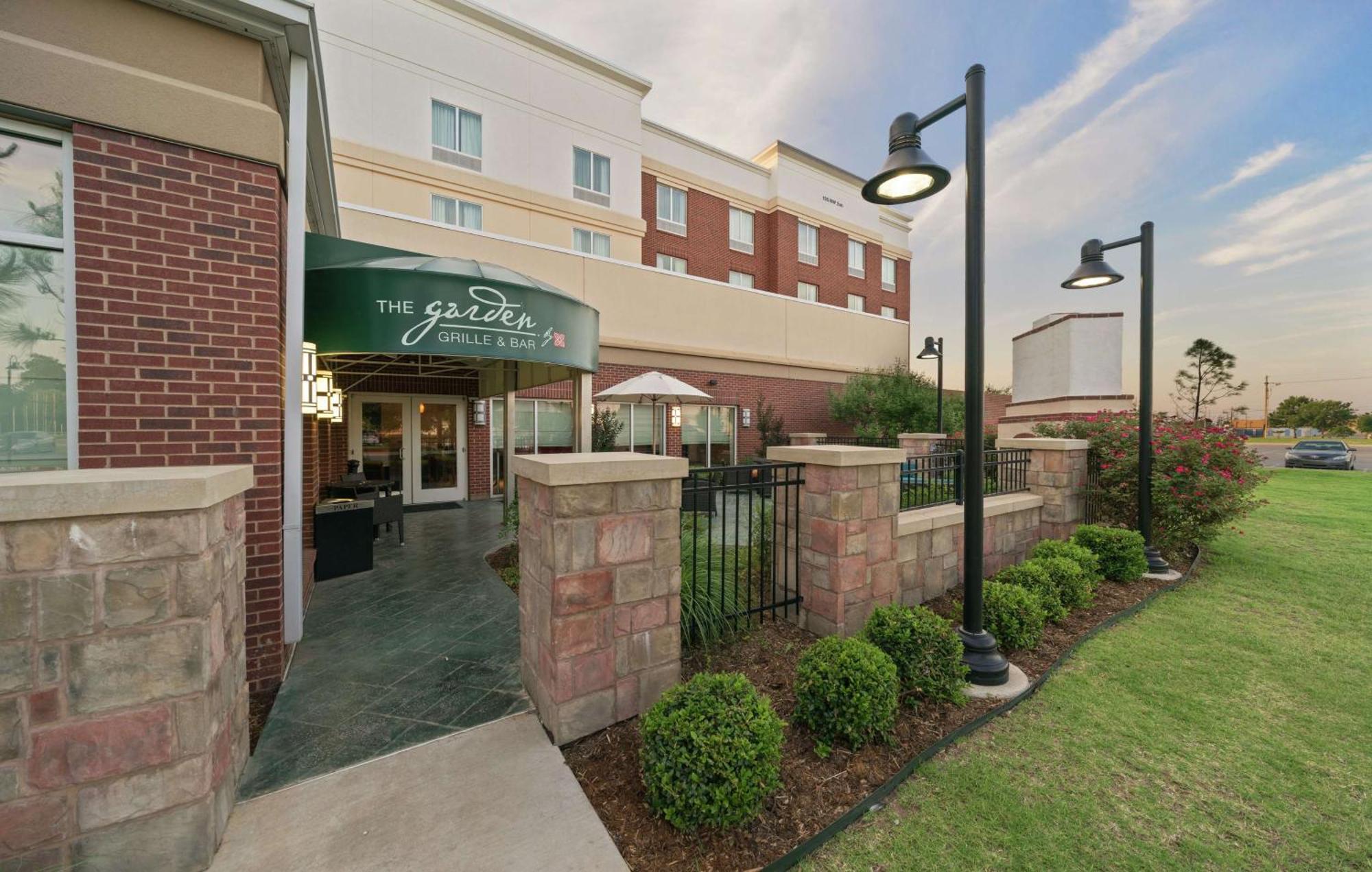 Hilton Garden Inn Lawton-Fort Sill Exteriör bild